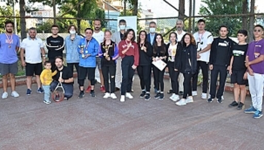 19 Mayıs İlçesinde Tenis Turnuvası Düzenlendi