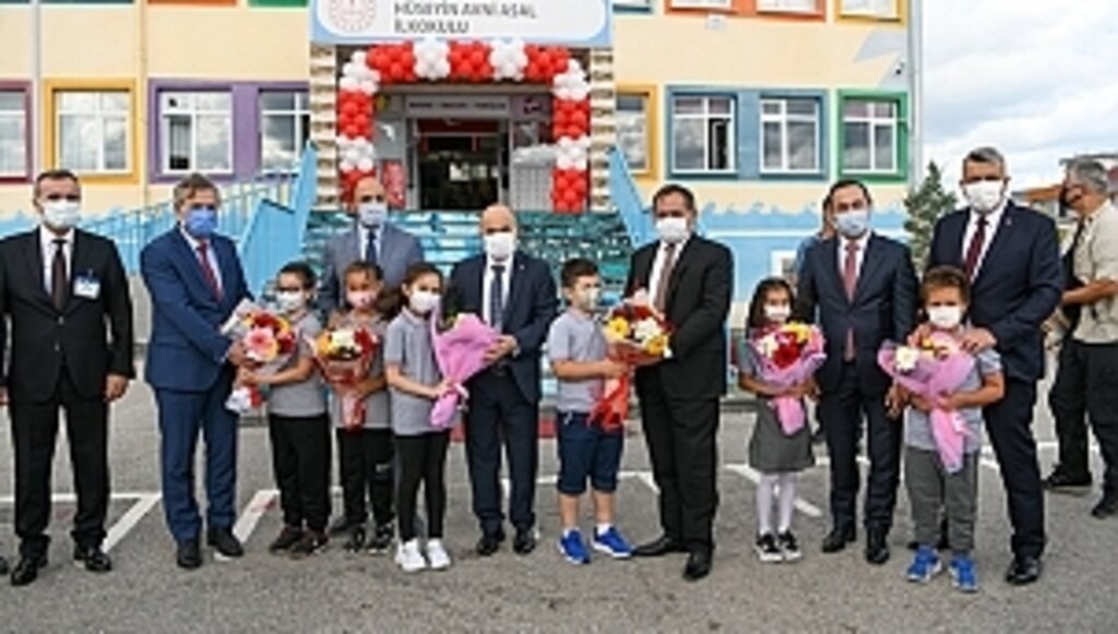 Başkan Demir, Öğrencilerin Heyecanına Ortak Oldu