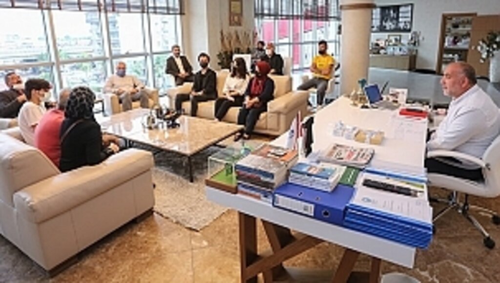 Başkan Sandıkçı YKS'de Derece Yapan Öğrencileri Ödüllendirdi