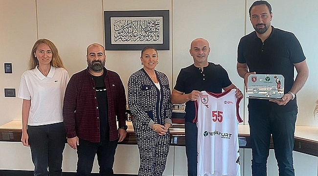 Basketbol Takımının Forma Sponsoru Yeşilyurt Demir Çelik