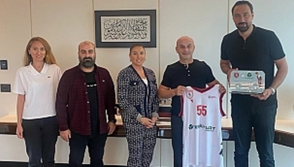 Basketbol Takımının Forma Sponsoru Yeşilyurt Demir Çelik