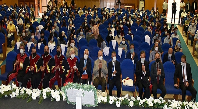 OMÜ Tıp Fakültesi 2021-2022 Eğitim ve Öğretim Yılı Törenle Açıldı