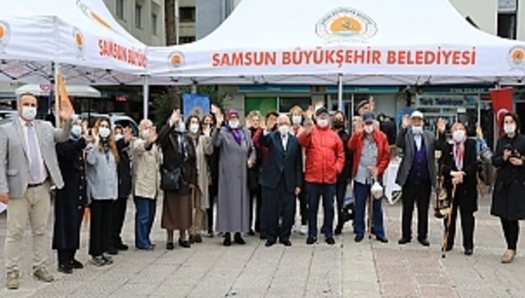 Büyükşehirden Yaşlılar Günü Etkinliği