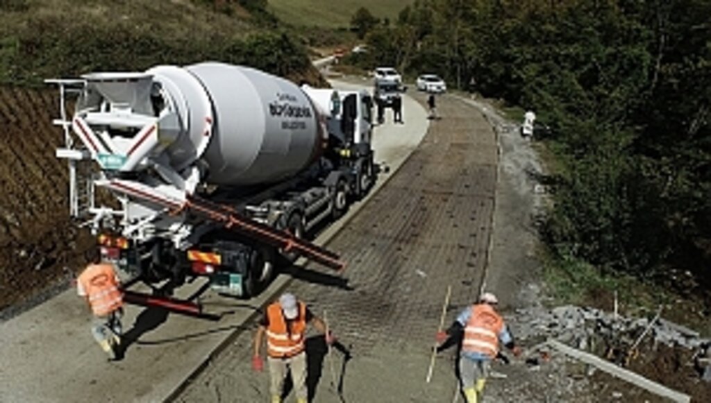 Tekkeköy'ün Yollarına Büyükşehir Dokunuşu
