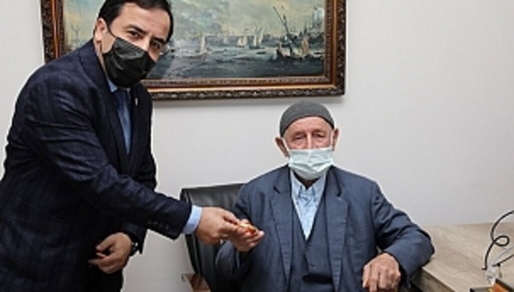 Temizlik Görevlisinin Bulduğu Altınlar Sahibine Teslim Edildi