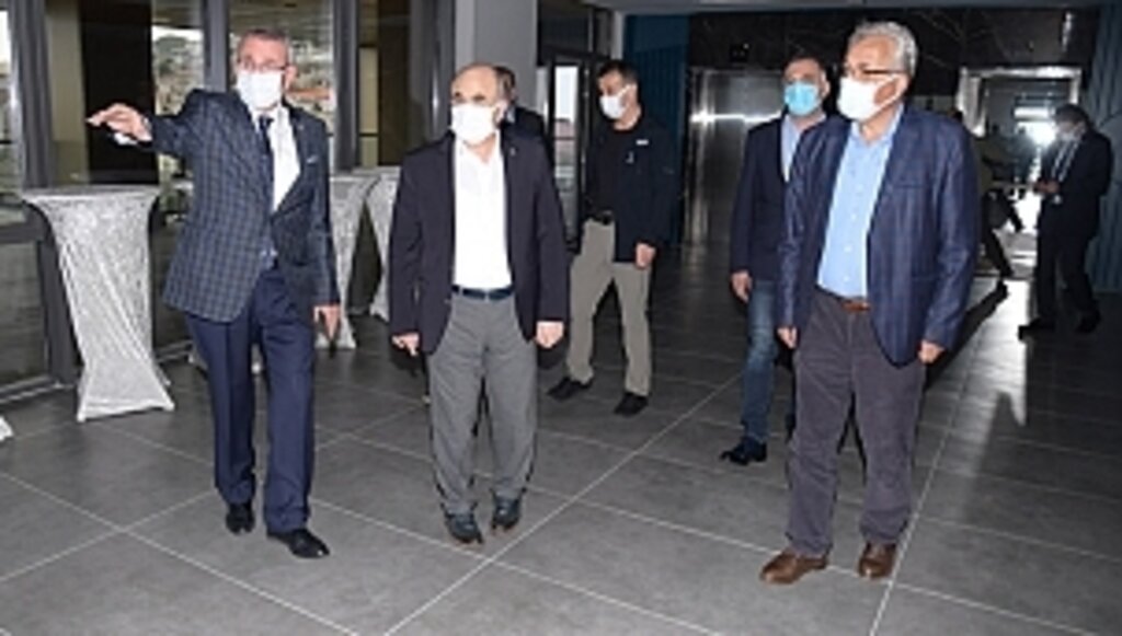 Vali Dağlı, Samsun TSO Yönetimini Tebrik Etti