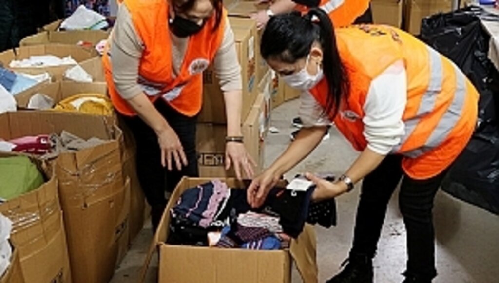 Atakum'dan Ağrı'daki Öğrencilere Kışlık Giysi Desteği