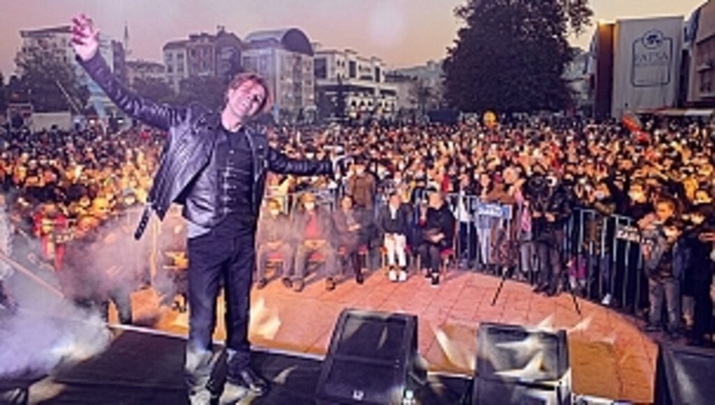 Fatsa Hamsi Festivalinde Soner Arıca Rüzgarı