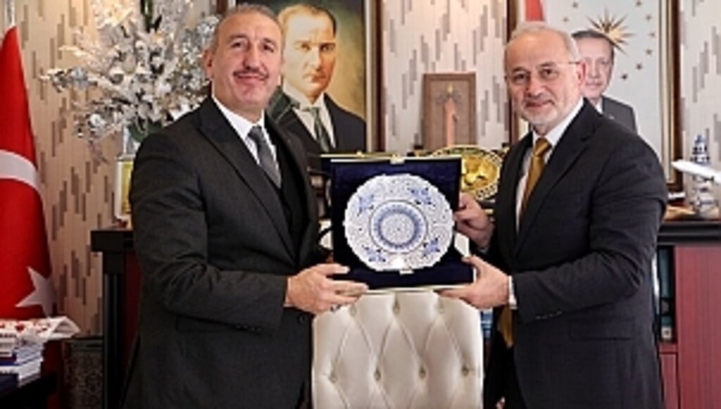 Rektör Ünal, DOKAP Başkanı Gültekin'i Ziyaret Etti