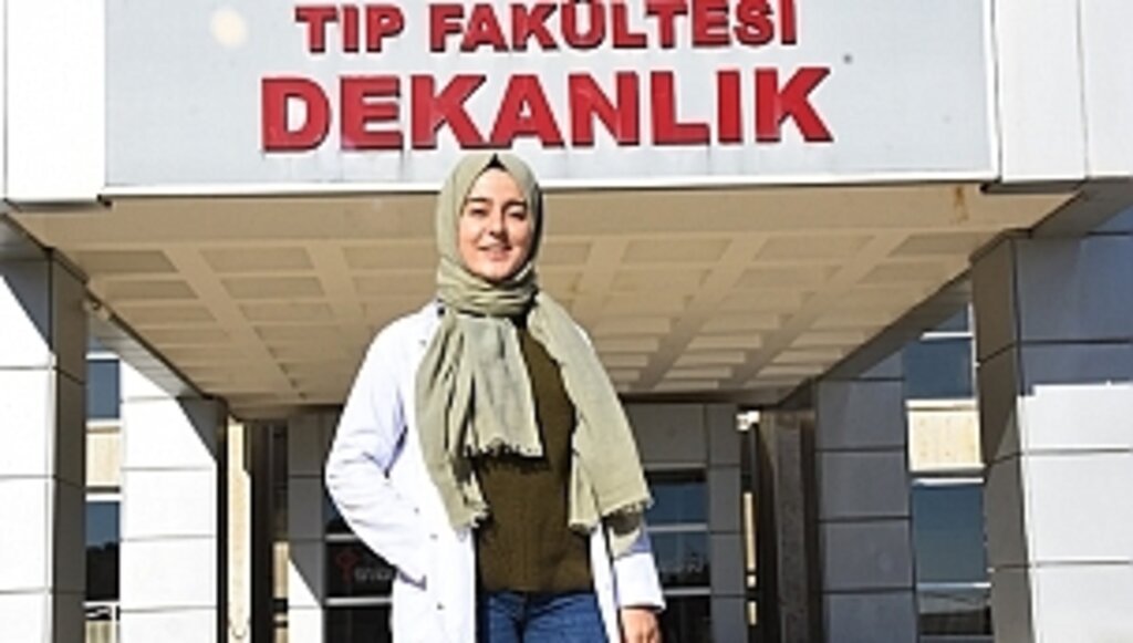 Tıp Fakültesi Öğrencisi Kaynak'ın TÜBİTAK Başarısı