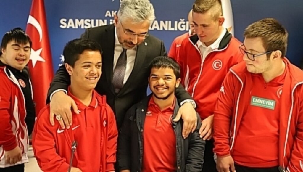 Başkan Aksu Sporcu, Antrenör ve Yöneticilerle Buluştu