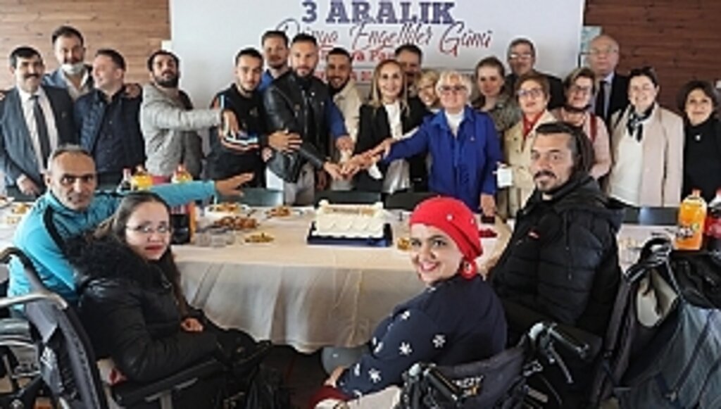 Engelleri Dayanışmayla Aşabiliriz