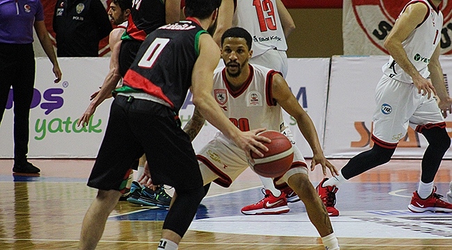 Samsunspor Basket – Bornova Belediyesi Karşıyaka: 83 – 94