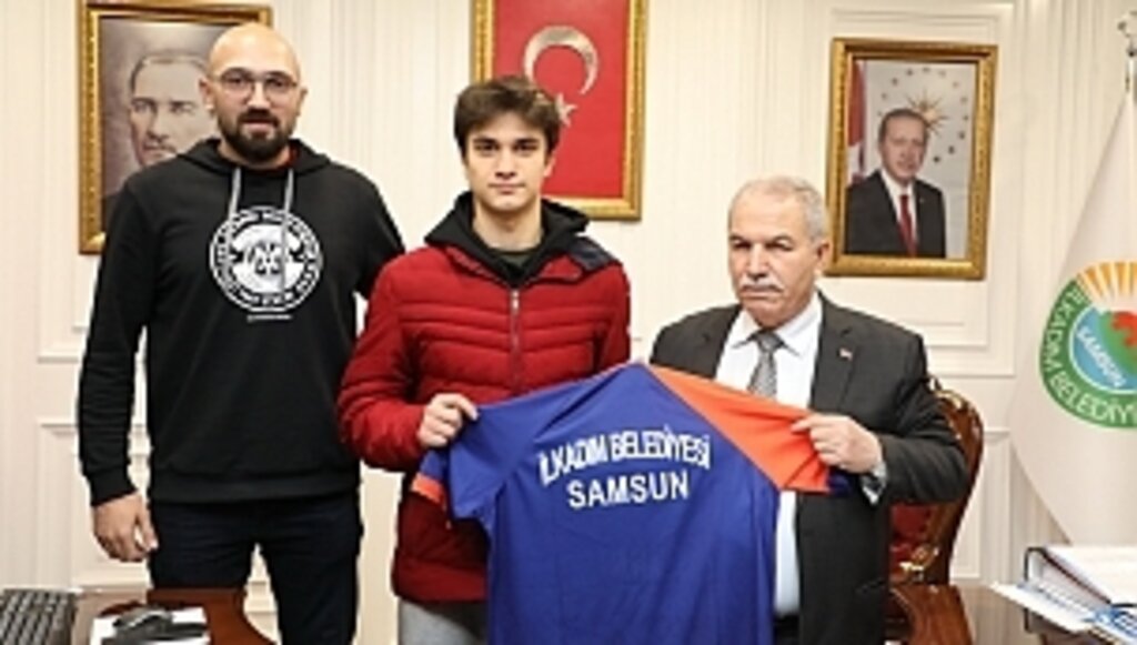 HASAN ABDULLAH SARIKAYA'YI FENERBAHÇE RENKLERİNE BAĞLADI