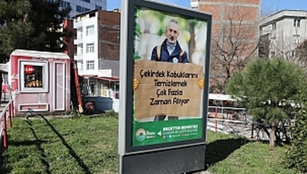 Demirtaş, Çevre Temizliğine Duyarlılığı Artıracak Afişlerle Dikkat Çekti