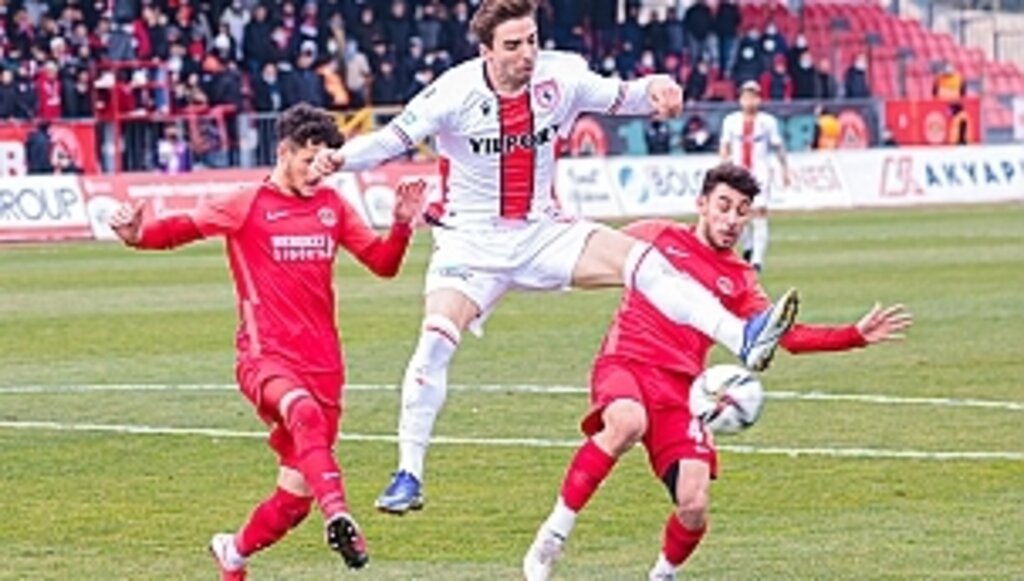 Ümraniyespor'dan Samsunspor'a Ağır Darbe 3-1