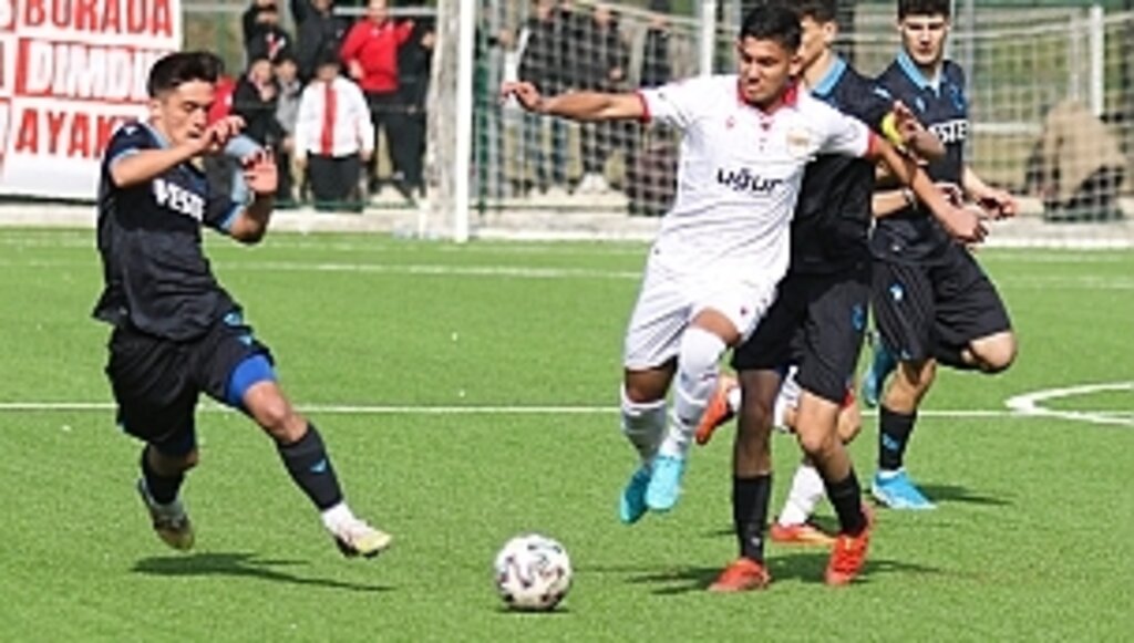 Samsunspor U17 - Trabzonspor A. Ş. U17: 1-4