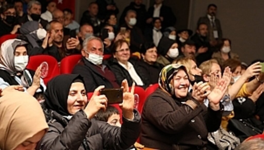 3 Saatlik Muhteşem Konser Ayakta Alkışlandı