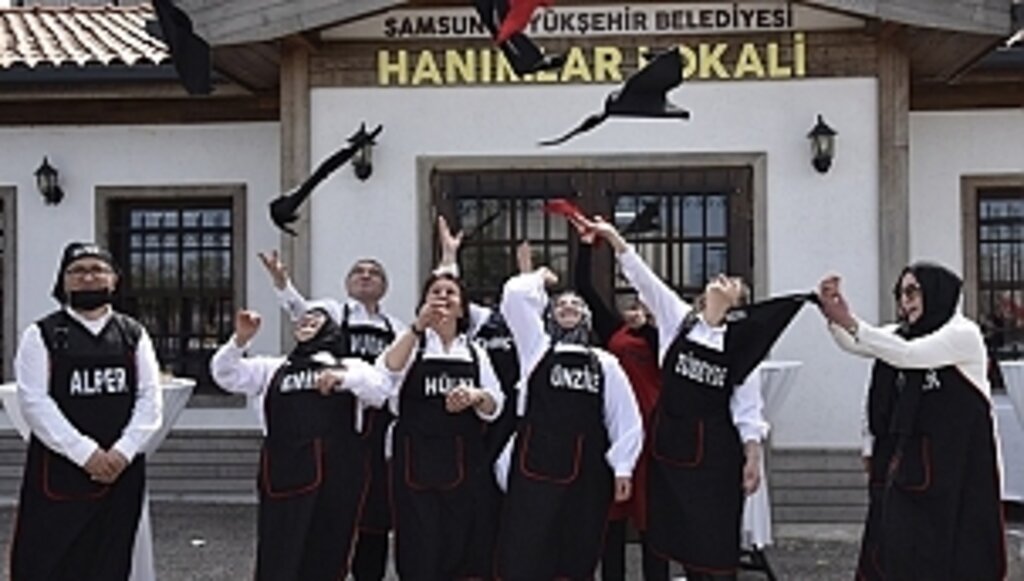 Aşçı Yardımcıları Sertifikalarını Aldı