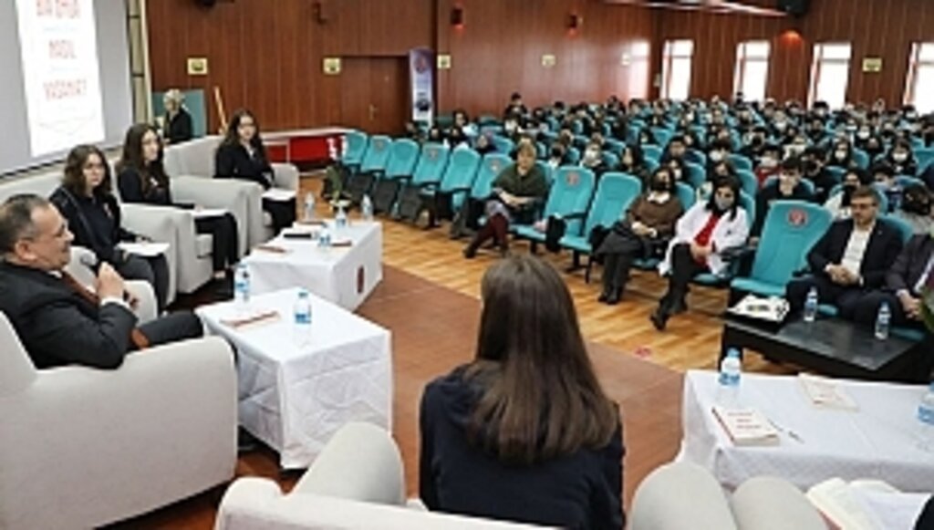 Başkan Demir, Öğrencilerle Bir Araya Geldi