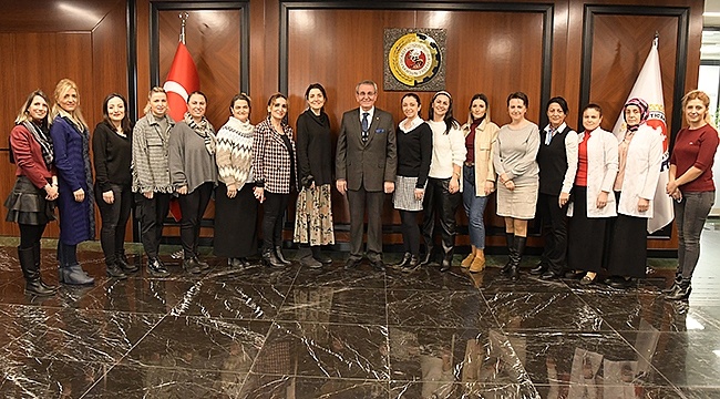 Başkan Murzioğlu'ndan Personele 'Dünya Emekçi Kadınlar Günü' Hediyesi