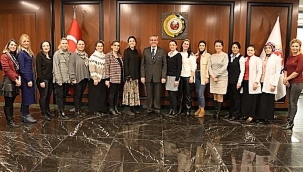 Başkan Murzioğlu'ndan Personele 'Dünya Emekçi Kadınlar Günü' Hediyesi