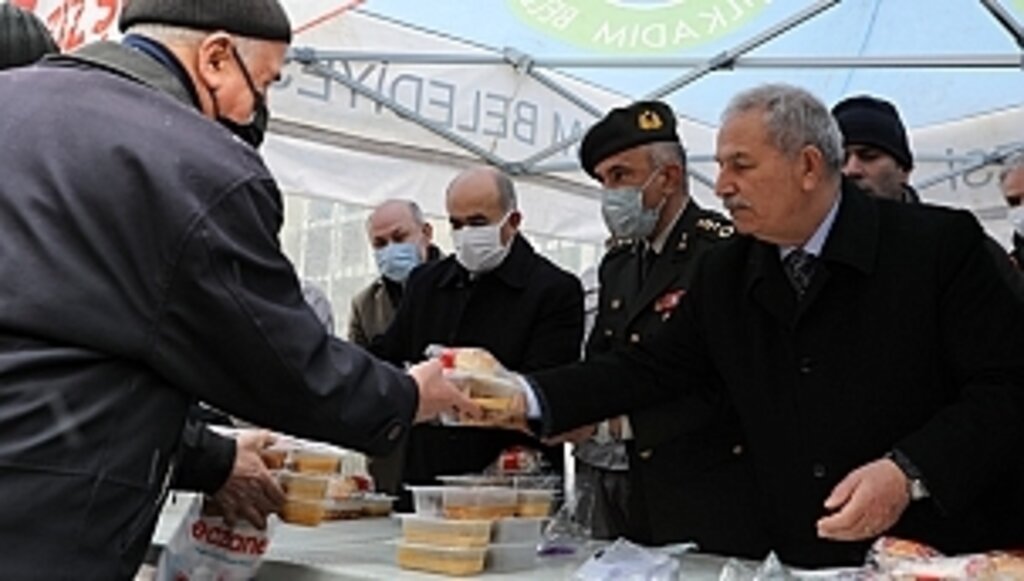 Cemaate, Çanakkale Savaş Menüsü İkram Edildi
