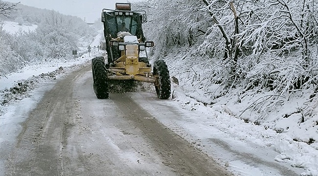 İlkadım'da Karla Kapanan Yollar Ulaşıma Açılıyor