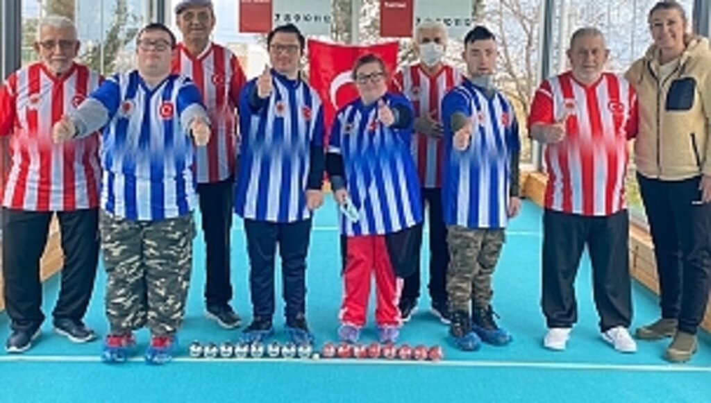 Yaşlılar ve Down Sendromlu Çocukların Bocce Mücadelesi