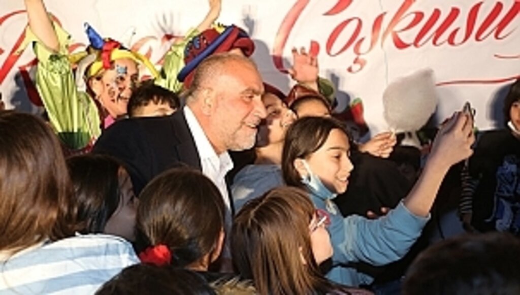 Başkan Sandıkçı Çocukların Ramazan Coşkusuna Ortak Oldu