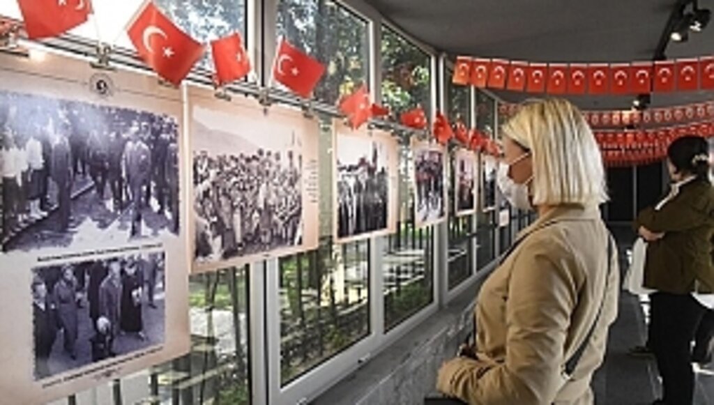 Büyükşehir'den 'Atatürk ve Çocuk' Sergisi