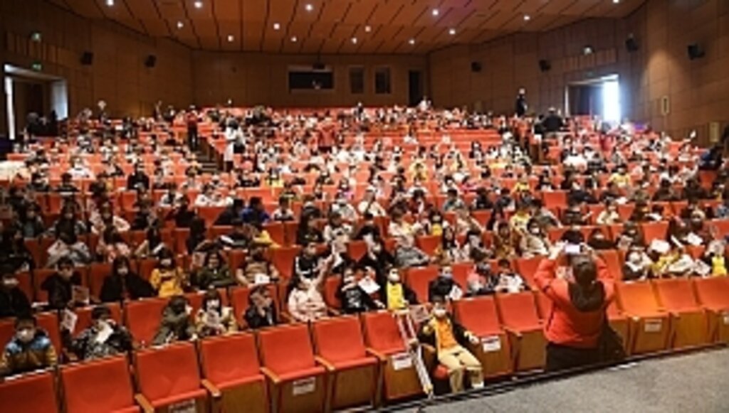  Büyükşehir'den çocuklara 23 Nisan hediyesi