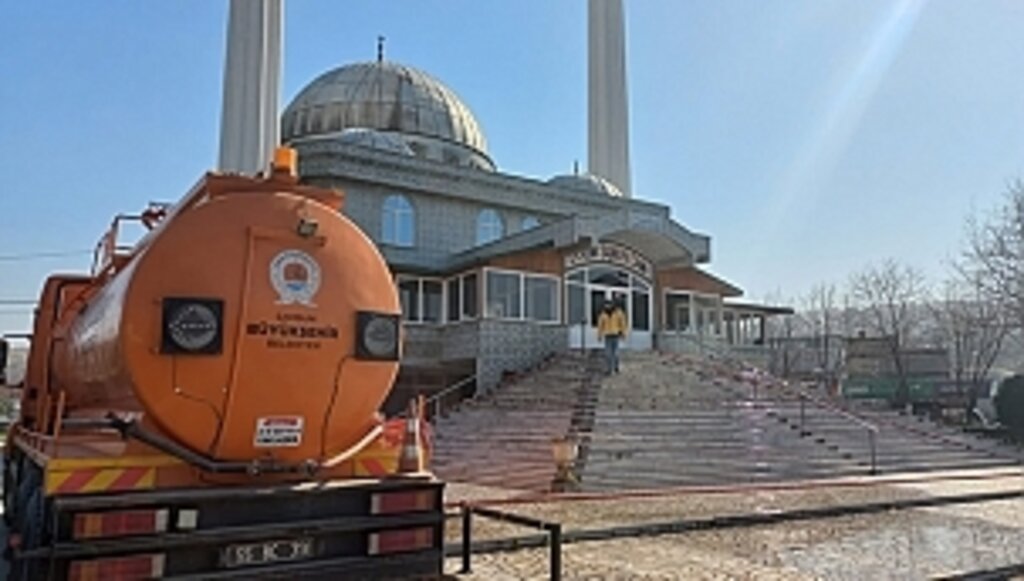 Camilerde Ramazan Temizliği