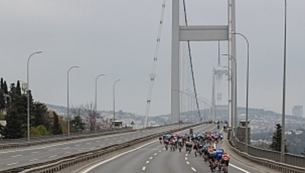 İstanbul-İstanbu Etabı Pistin Kaygan ve Olması Nedeniyle İptal Edildi 