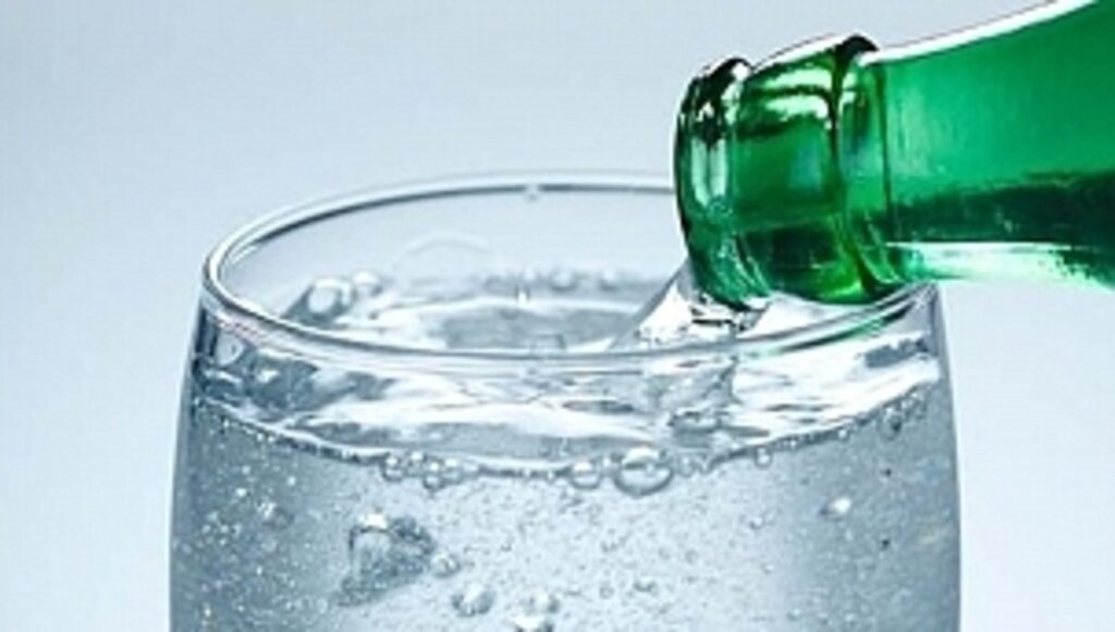 Sağlık için iftarda ve sahurda maden suyu tüketin!