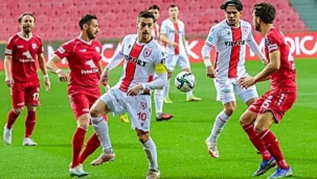 Samsunspor 90+3'de Güldü 2-1