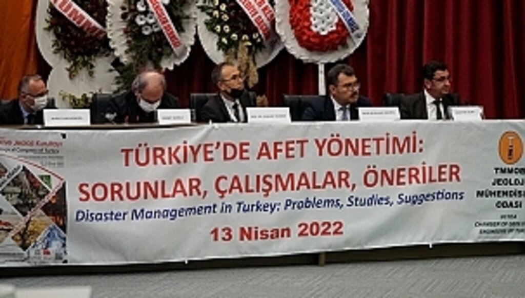 Türkiye'de Afet Yönetimi Masaya Yatırıldı 