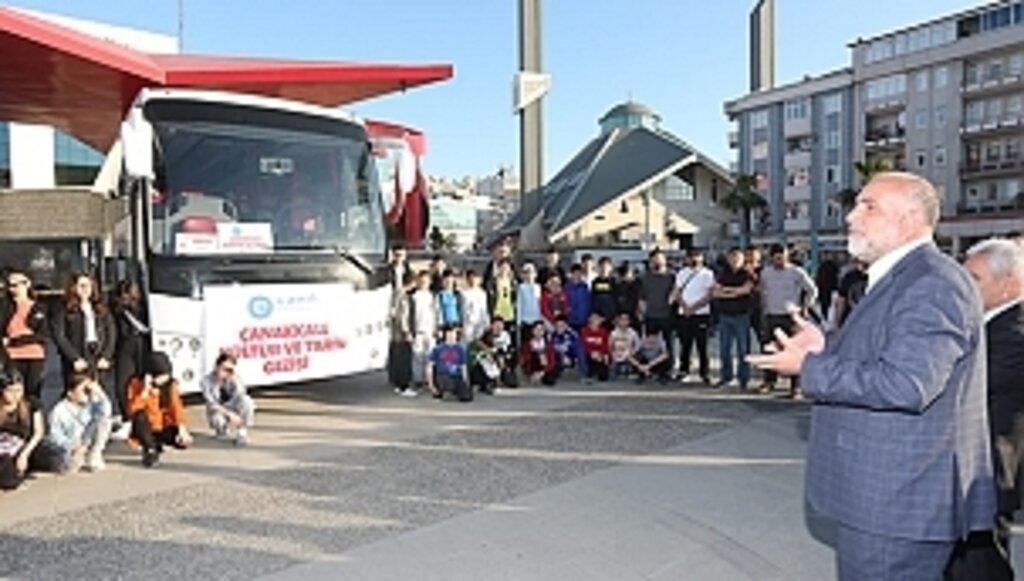 Başkan Sandıkçı Öğrencileri Çanakkale'ye Uğurladı