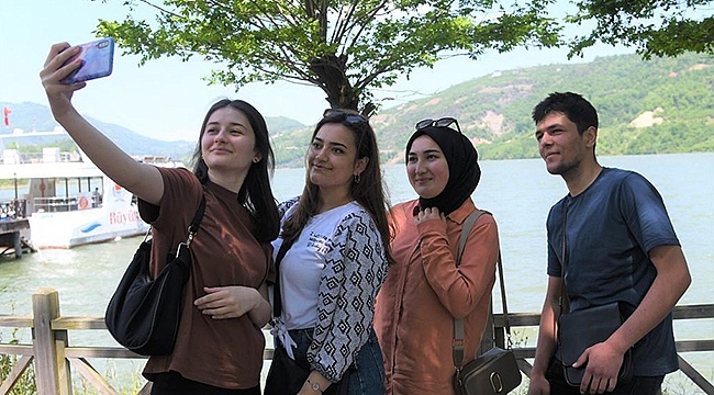 Büyükşehir'den Üniversite Öğrencilerine Ayvacık Gezisi
