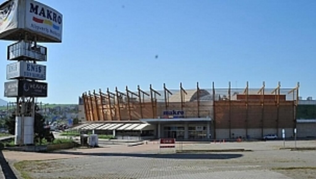 Büyükşehir Eski Makro AVM'nin Alanını Satın Aldı