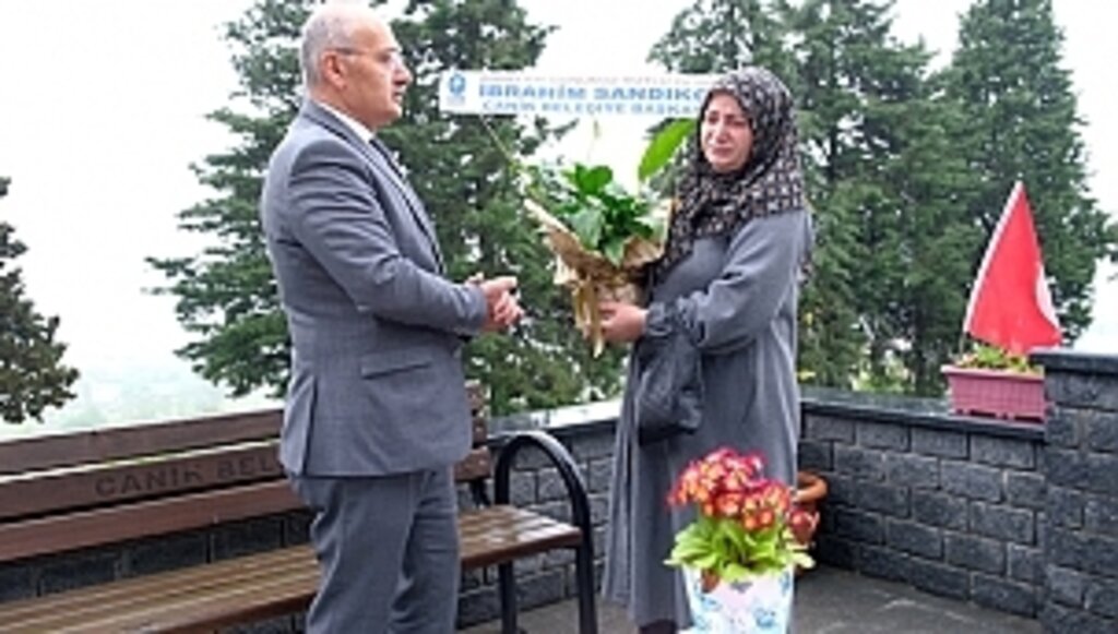 Canik Belediyesi Şehit Annelerini Unutmadı