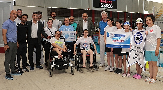 Engelliler Yüzme Türkiye Şampiyonası Samsun'da başladı