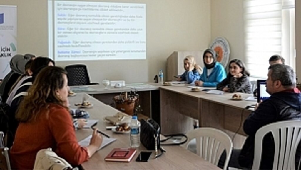 Evde Özel Eğitim Gönüllülerinin Kursu Başladı