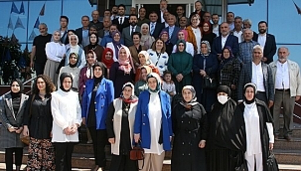 Hepimiz Sahada Halkımızlayız