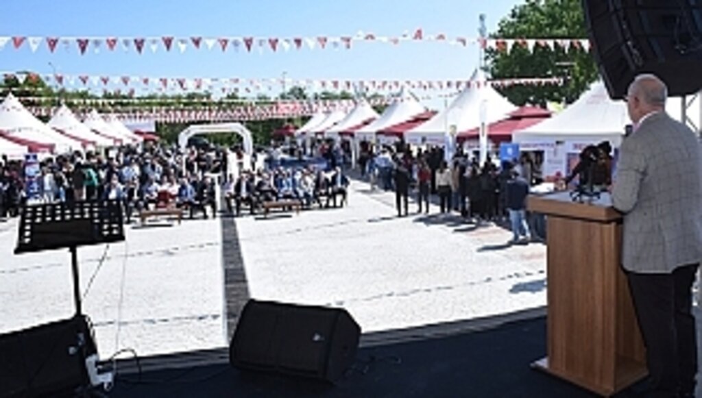 OMÜ'de 19 Mayıs Gençlik Haftası Etkinlikleri Coşkuyla Başladı