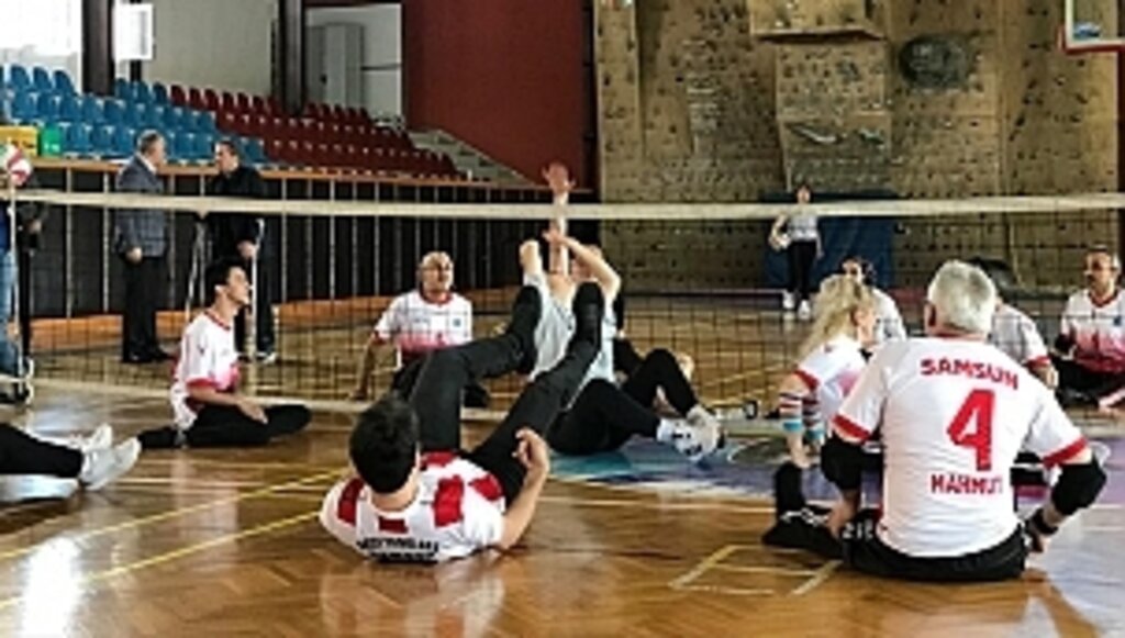 OMÜ'de Oturarak Voleybol Gösteri Maçı