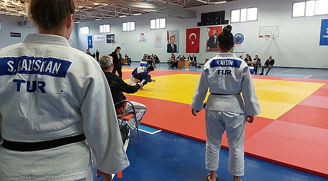 OMÜ Judo Takımı Madalyalarla Döndü