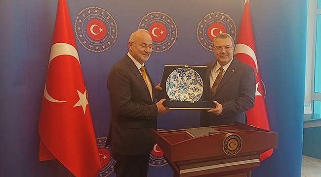 Rektör Ünal'dan Türkiye'nin Tiran Büyükelçiliğine Nezaket Ziyareti