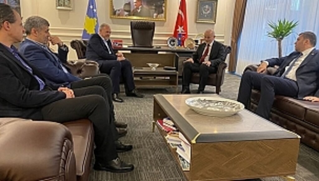 Rektör Ünal'ın Kosova Temasları Devam Ediyor