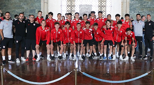 Yılport Samsunspor U16 Takımı Ata'nın Huzurunda